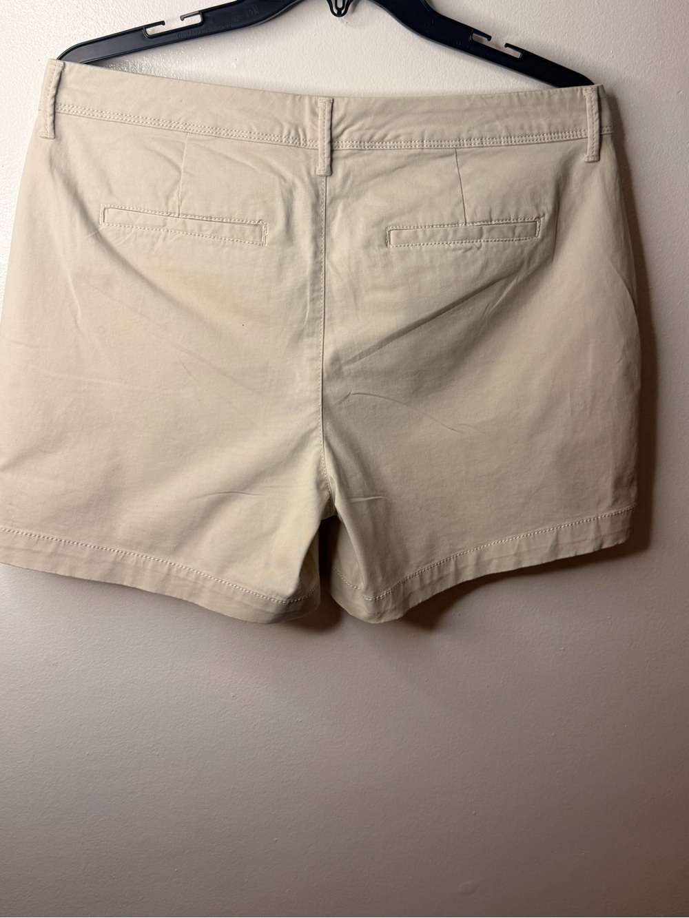 Sonoma Light Cream Women's Chino Bermuda Shorts - Picture 6 of 6
